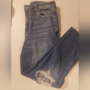 Hollister Ultra high waisted mom jeans size 11 or W30 L 27